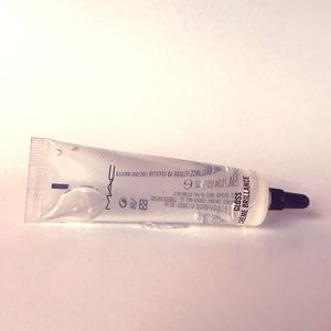 MAC Cosmetics gloss texture